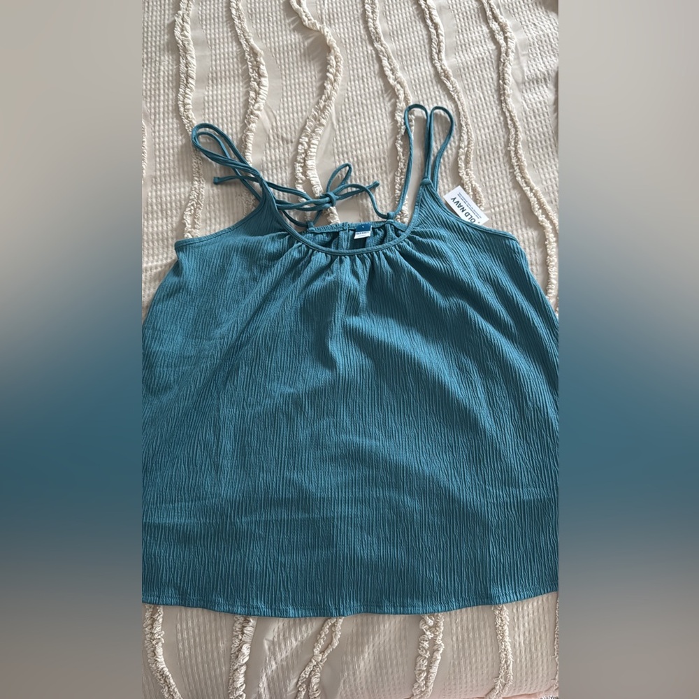 Old Navy tank women’s size large
